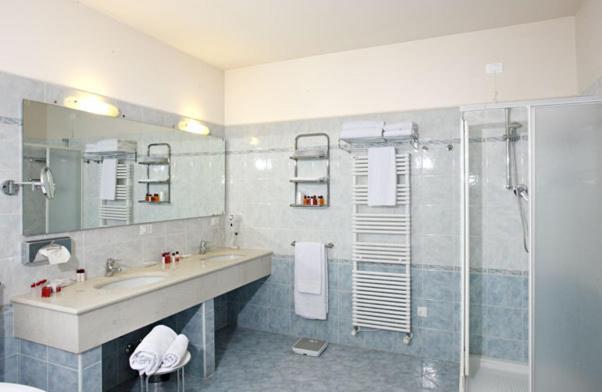 Hotel Gabarda Carpi Kamer foto