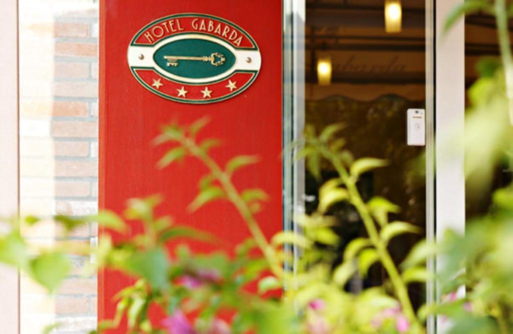Hotel Gabarda Carpi Buitenkant foto