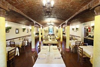 Hotel Gabarda Carpi Buitenkant foto